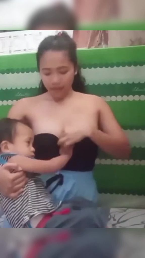 @hopeless_cores7 Mama Feeding Baby #breastfeeding #momsbaby #momslove #baby #mil...