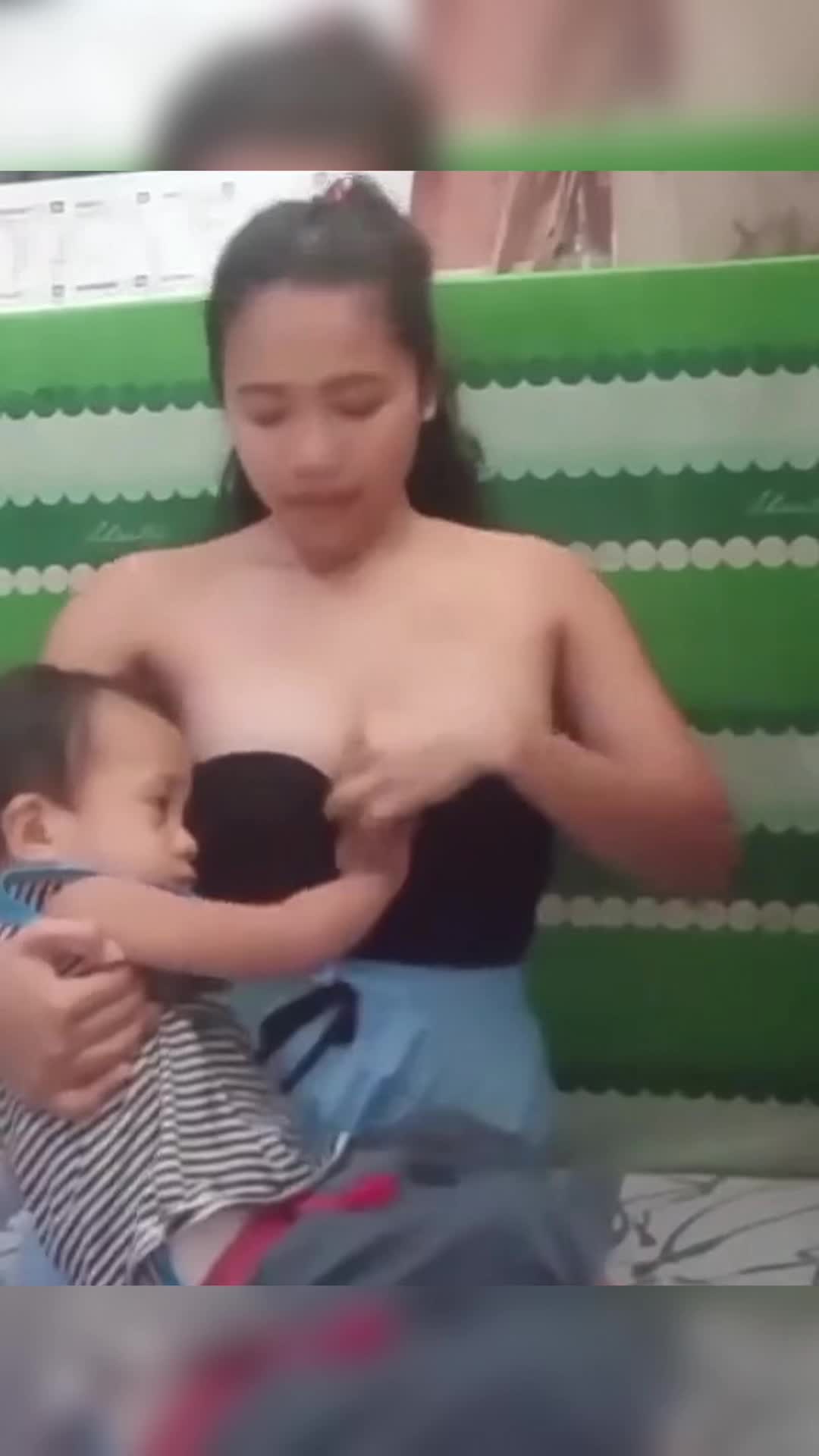 @hopeless_cores7 Mama Feeding Baby #breastfeeding #momsbaby #momslove #baby #mil...