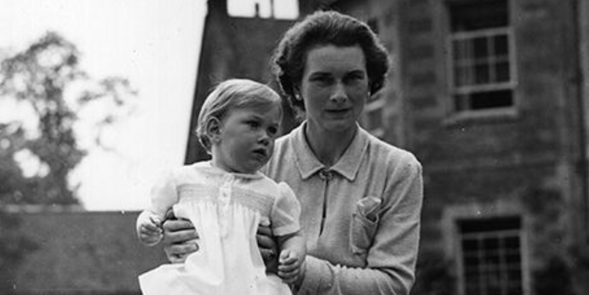20 Popular Retro Baby Names From the 1940s