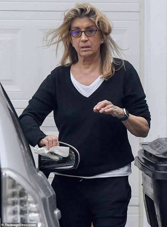 80s sitcom bombshell who later played Chloe Sevigny's mother is unrecognizable at 70... who is she?