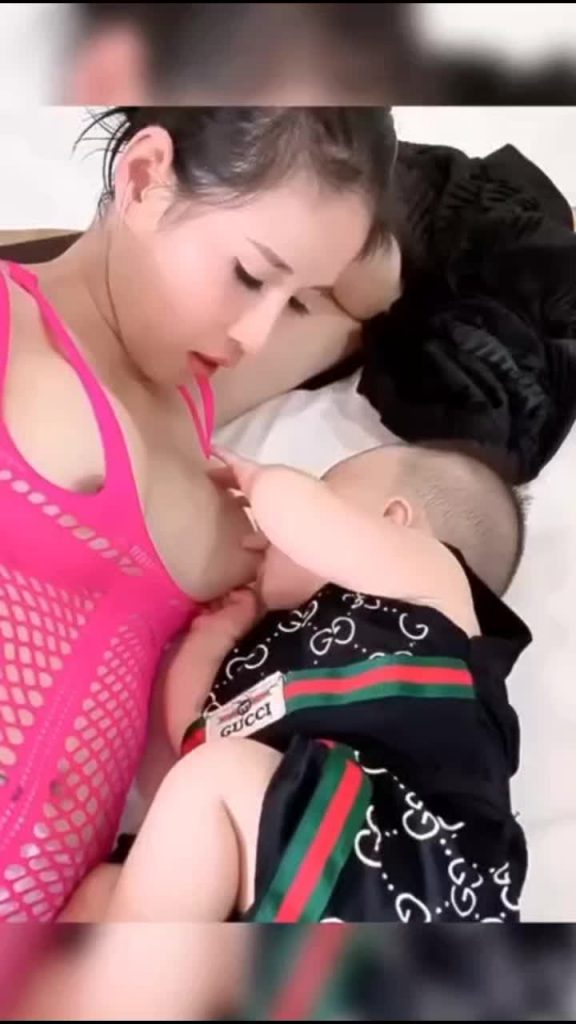 @breastfeedingmomies Baby Breastfeeding Follow For More #babies #momsbaby #momie...