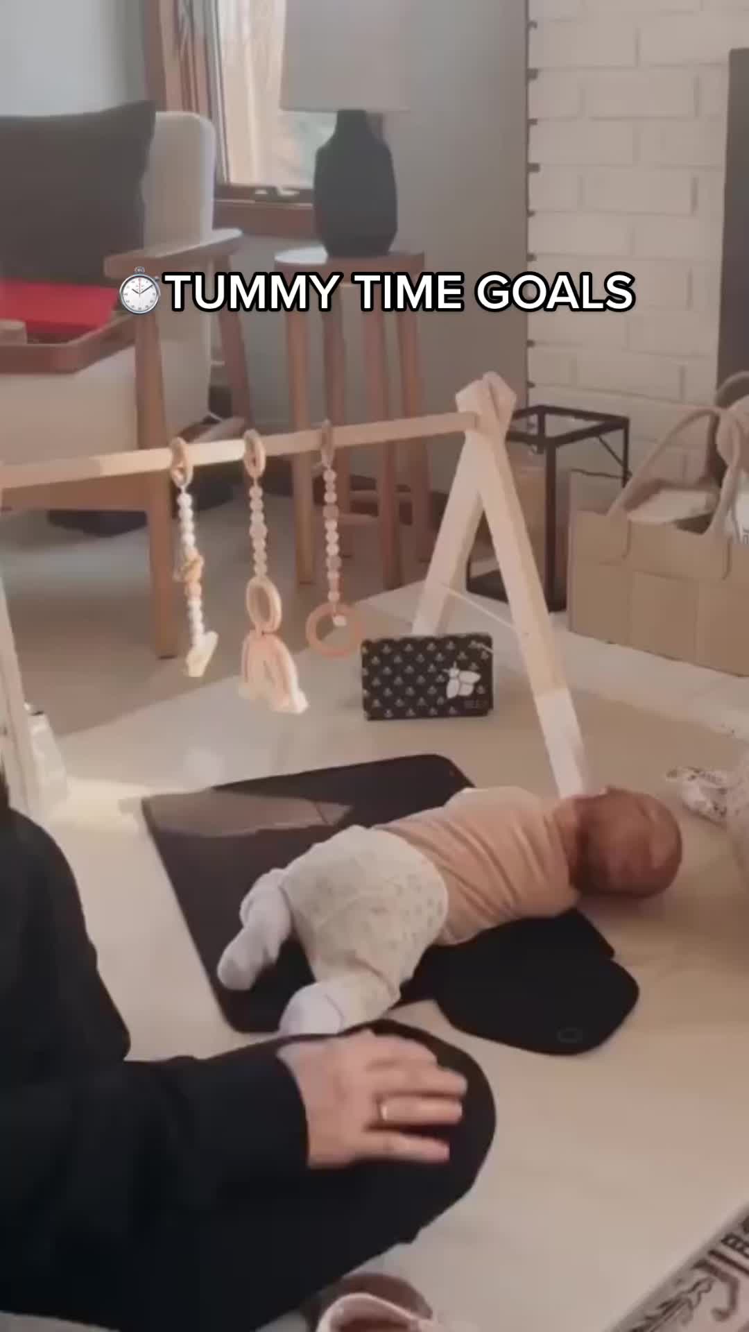 @curiousbabyplaytime Tummy time goals for babies up to 6 months  reminder that e...