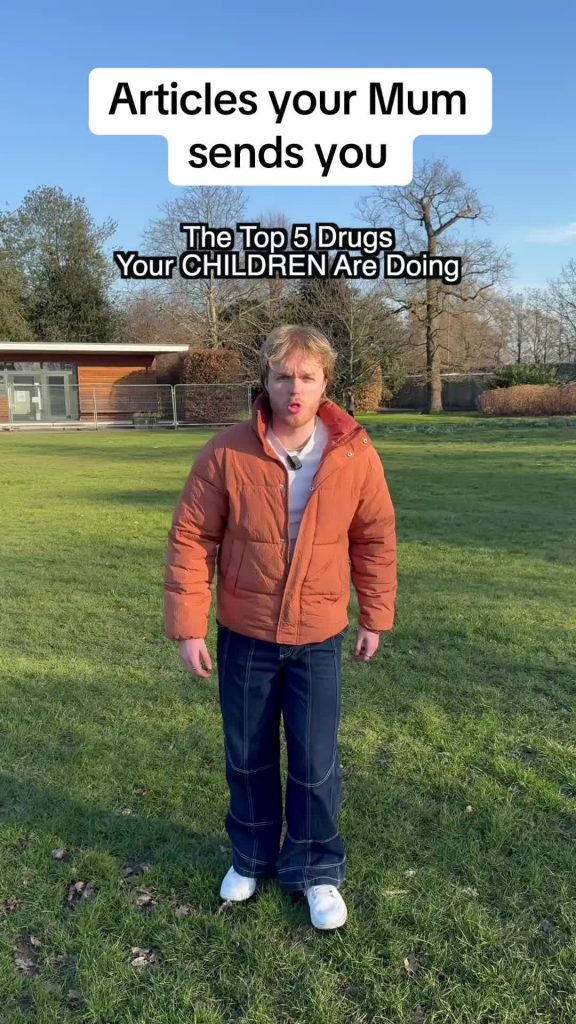 @finlaycomedy Articles your Mum sends you  with @David Thomas #funny #uk #mums  ...