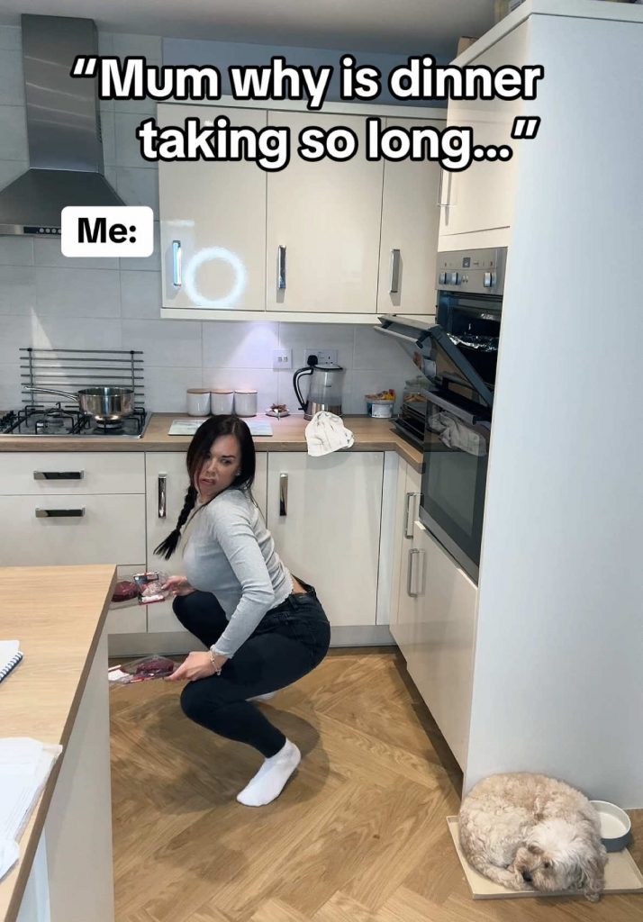 @justsarebear Sorry kids, mum be vibing  #dancingmom #mumcomedy #momedy #mum  ...