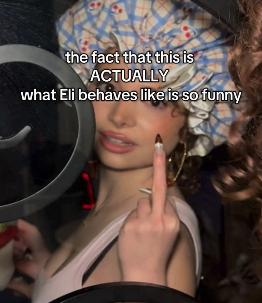 @kalogerasxmass My girl Sunday ATE THAT UP #demitrakalogeras #elianakalogeras #s...