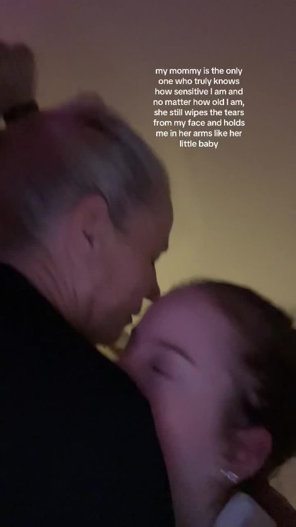 @lilly_faerber  #fyp#mommysgirl#lovemymommy  ...
