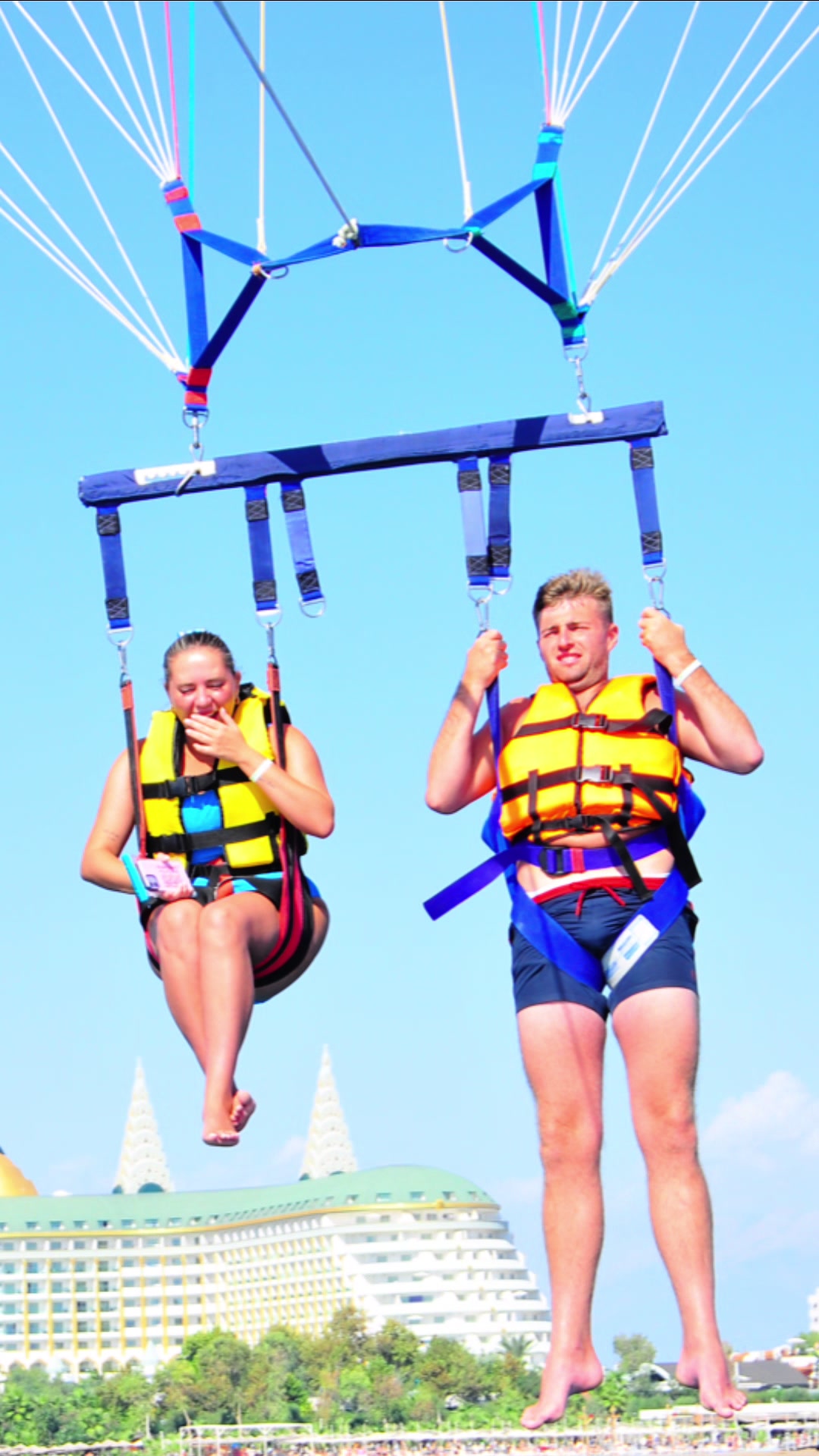 @mollygolder 𝐏𝐚𝐫𝐚𝐠𝐥𝐢𝐝𝐢𝐧𝐠 𝐠𝐨𝐧𝐞 𝐰𝐫𝐨𝐧𝐠 𝐟𝐨𝐫 𝐦𝐲 𝐛𝐨𝐲𝐟𝐫𝐢𝐞𝐧𝐝 paraglidingfunnyboyfriendfu...