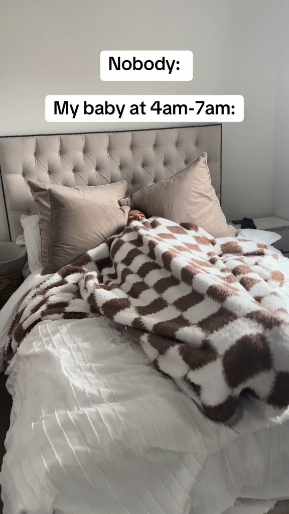 @sbukx My baby loves to do this in the night. Constantly.  #babysleep #babysleep...