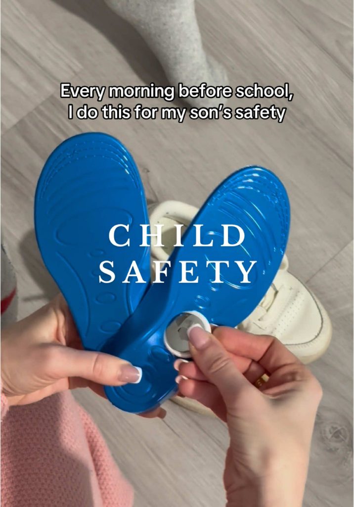 @smart.move.family The insoles with AirTag help me stay calm while my child is n...