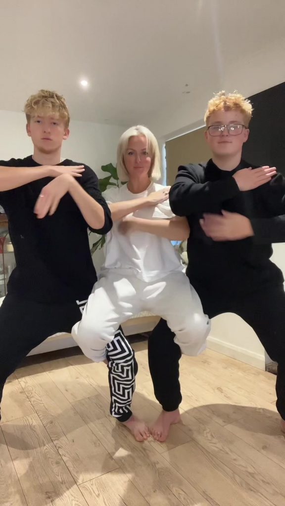 @theharfinfamily Did some say trio trend?   #trio #triodance #fun #mumsoftiktok ...