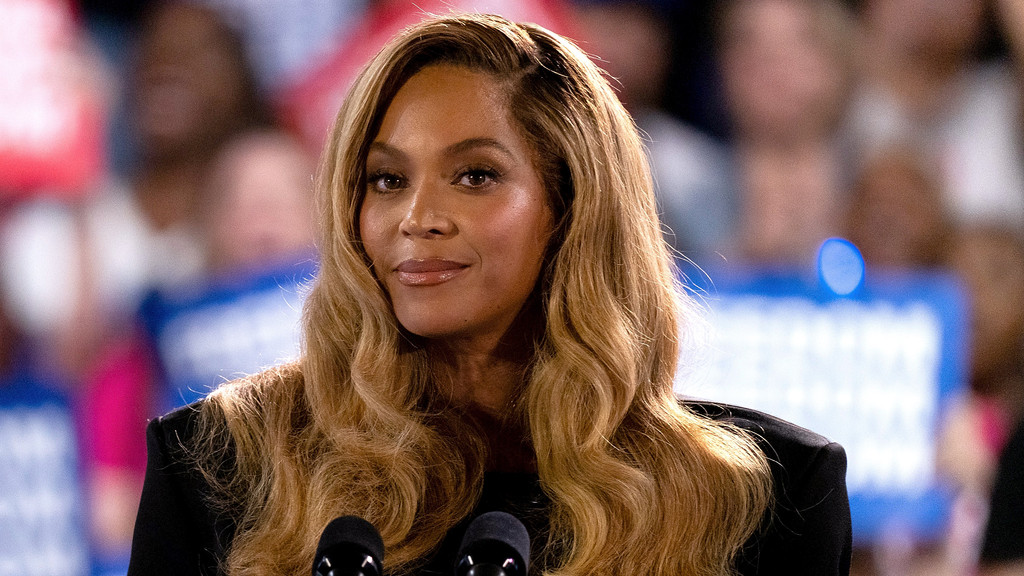 Beyoncé's father responds to Kanye West's controversial post about her children