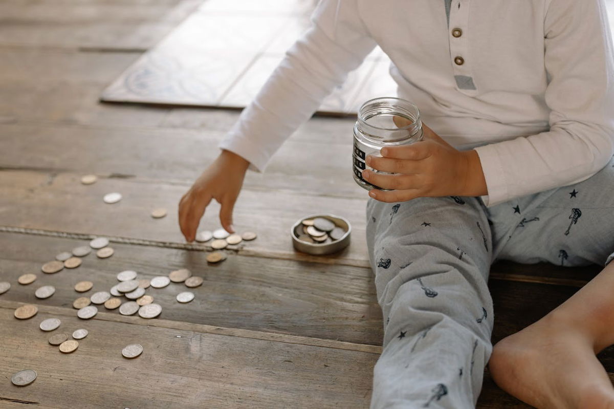 Credit expert urges parents to teach finance « Euro Weekly News