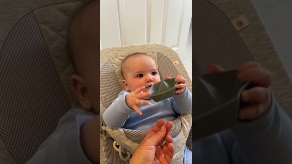 Ergobaby  | Mum life: finding moments of self-care even with a little spectator!  #ergobaby