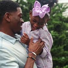 Fathers who have daughters tend to live longer, says study