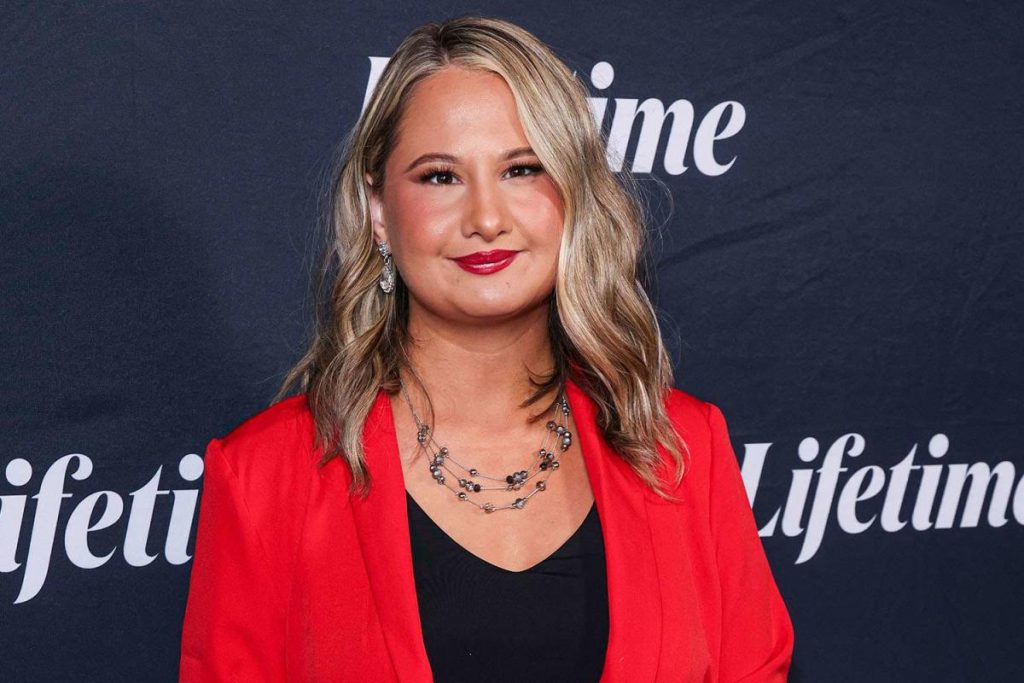 GypsyRose Blanchard Reveals Godmother of Her Baby Daughter Aurora(01)