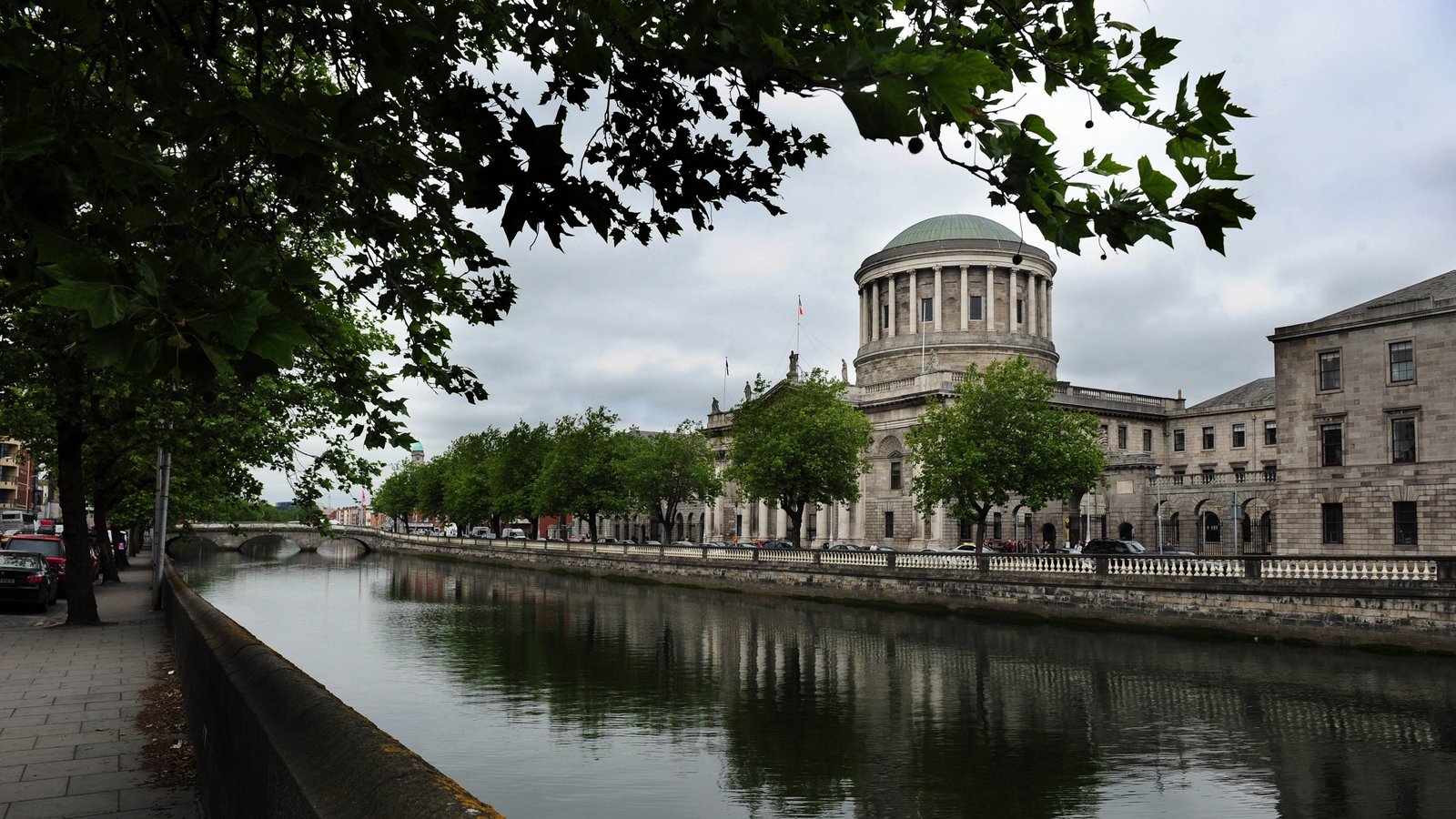 HSE settles case over man who killed mother's partner