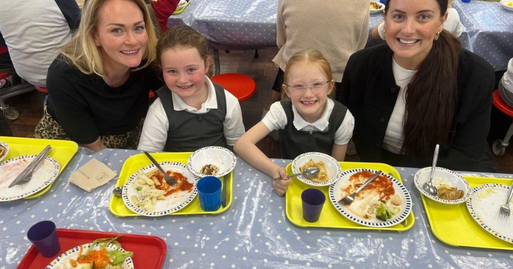Larchwood Primary, Brentwood invites parents to try school dinners