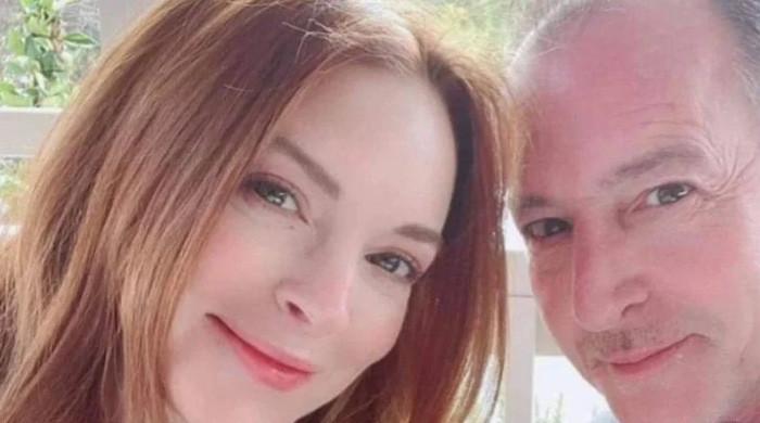 Lindsay Lohan's father Michael faces shocking arrest warrant: Report
