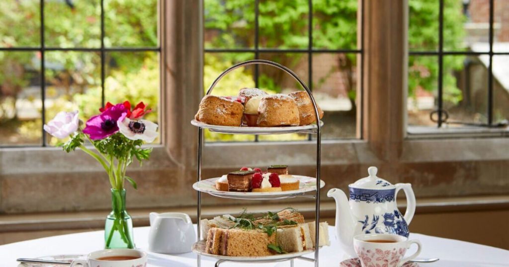 Luxury hotel's free gift worth £88 with Elemis Mother's Day spa break