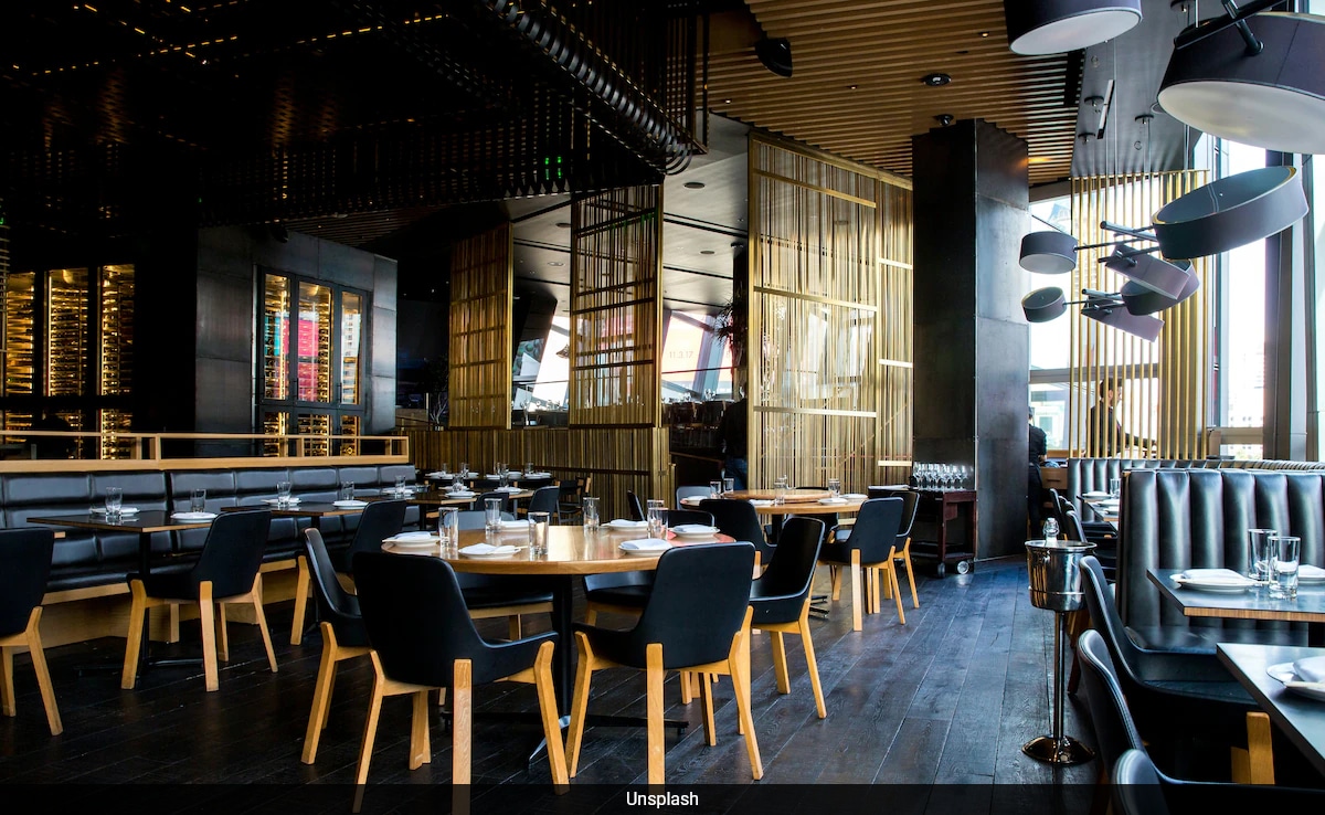 Outrage As Mother Makes Toddler Urinate In Glass At Chinese Restaurant: "Let Him Pee"