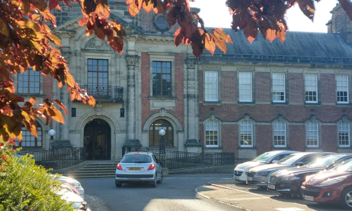 Parents to urge councillors to be “big enough to admit when they’re wrong” over home-to-school transport policy