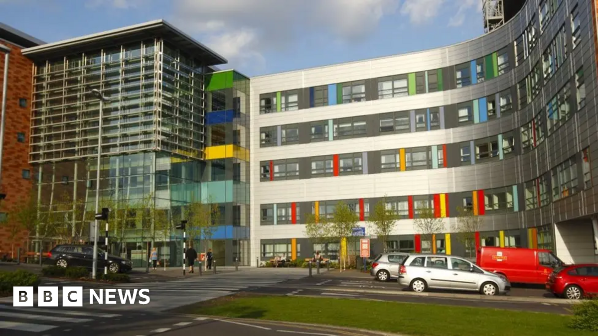 Portsmouth: Nurse who went to sleep feeding two babies suspended