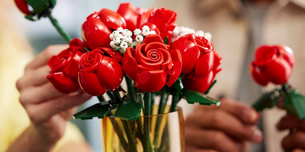 These LEGO flowers are a perfect last-minute Mother's Day gift