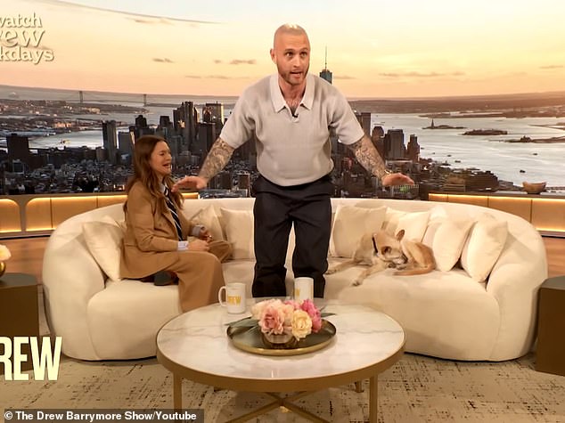 Tom Hanks' nepo baby Chet baffles viewers with bizarre act on talk show after landing big Netflix role