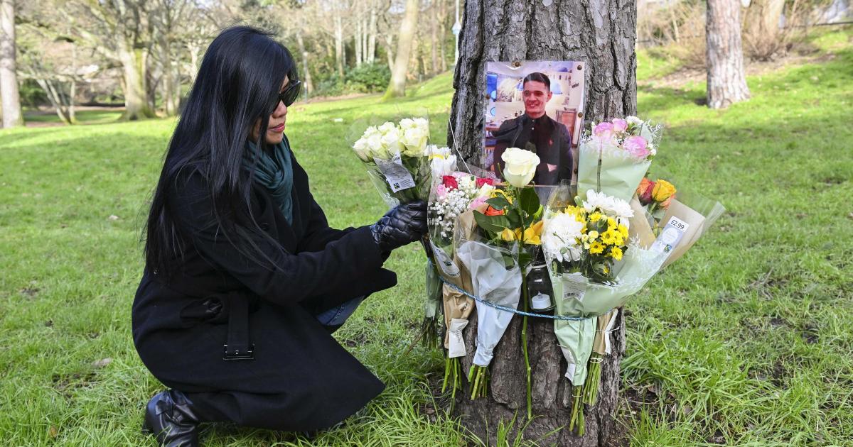 Tom Roberts' mother to meet minister over son's murder