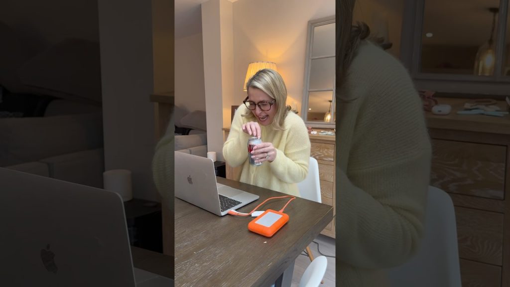 UK - Everything I ate today- mum of 3-living her best life drinking tea and going to soft play