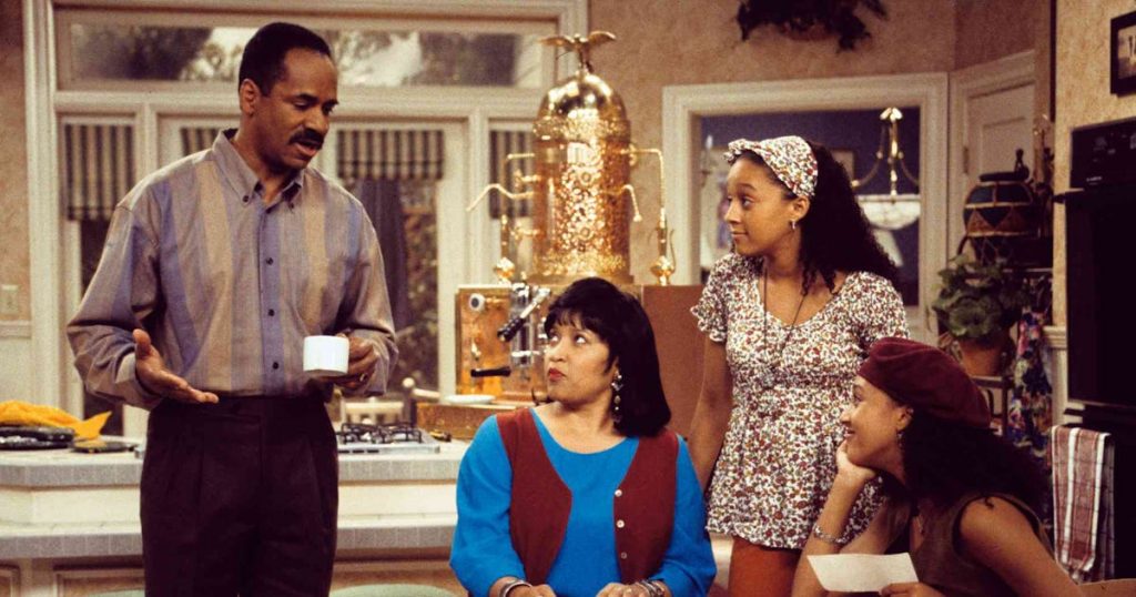 What We Can Learn From The Chaotic Parents Of '90s TV