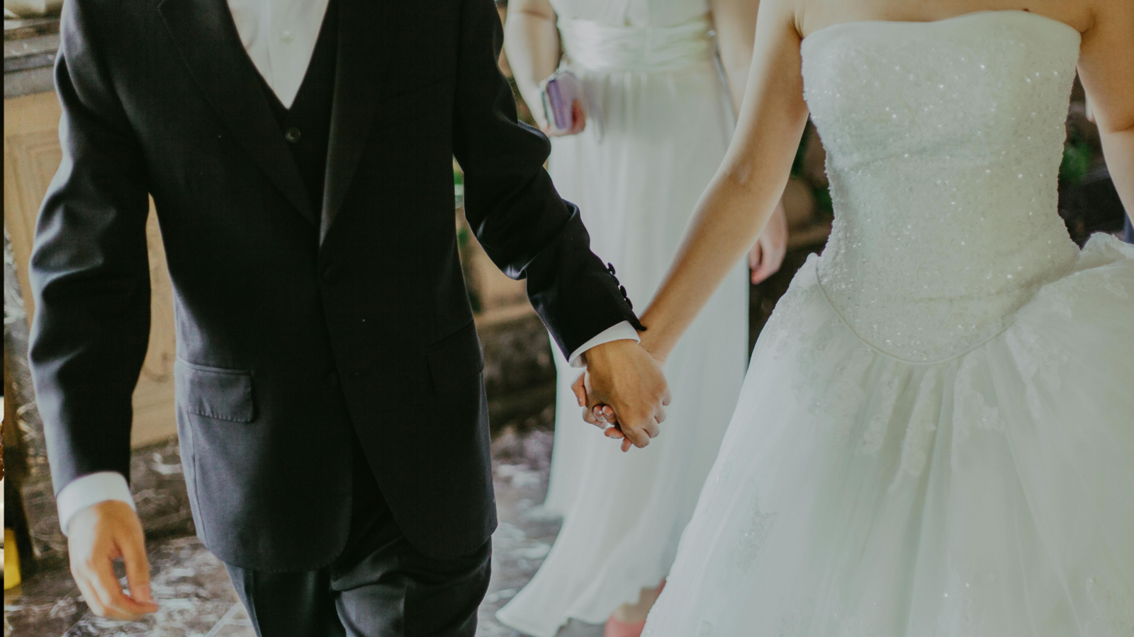 Woman calls off wedding after fiancé secretly buys house with his mother: ‘He didn’t even tell me’ | Trending