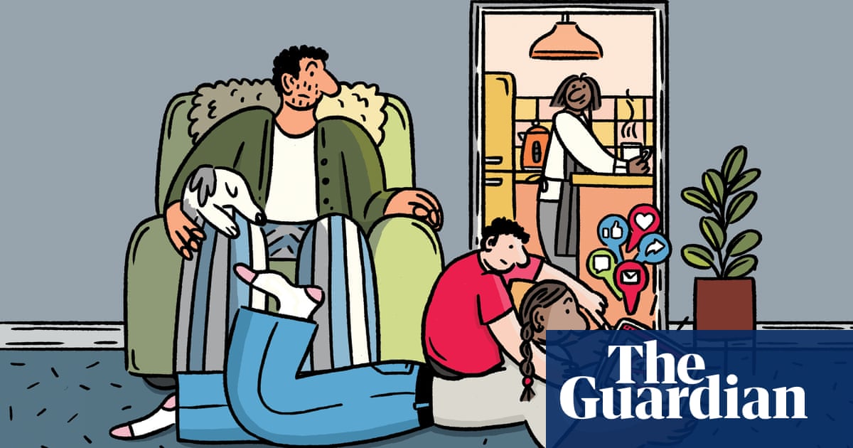 ‘Kids can bypass anything if they’re clever enough!’ How tech experts keep their children safe online | Parents and parenting