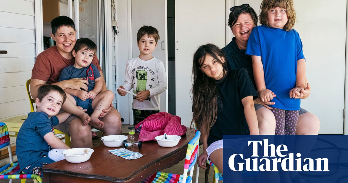 ‘The only way I can survive’: co-living as a single parent | Australian lifestyle