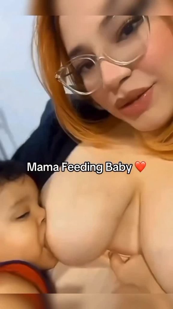 @breastfeedingmomies Baby Breastfeeding  Follow For More #breastfeadingmomma #br...
