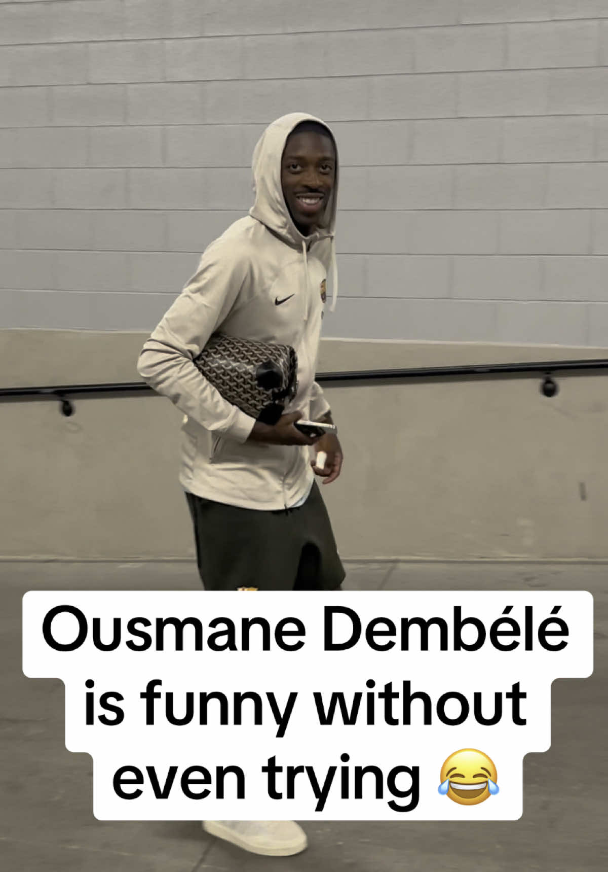 @espnuk Ousmane Dembele is unintentionally funny  #ChampionsLeague #PSG #Arsenal...