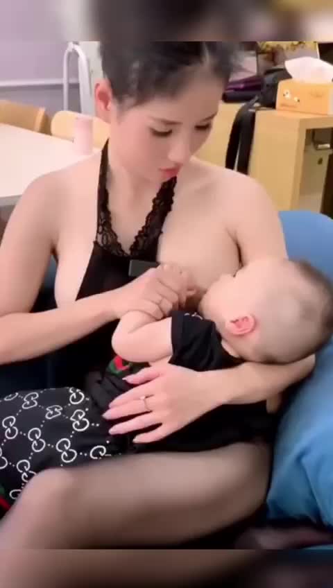 @fun.only363 Baby Breastfeeding  Follow For More #babylove #breastfeedingworking...