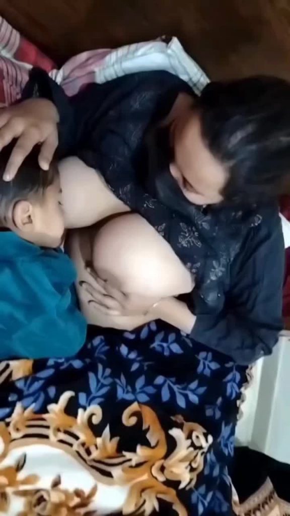 @mckennagracebaby mom feed the baby  ...