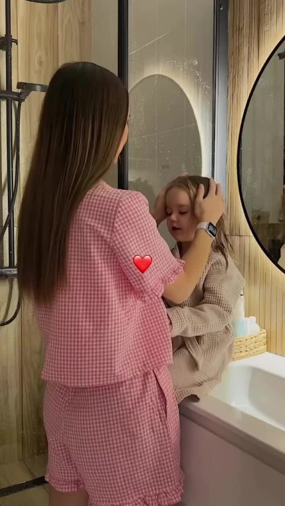 @sevas__ Mom #fypシ゚ #kesfet #kesfetteyiz #beniöneçıkart #baby #babylove #daughte...