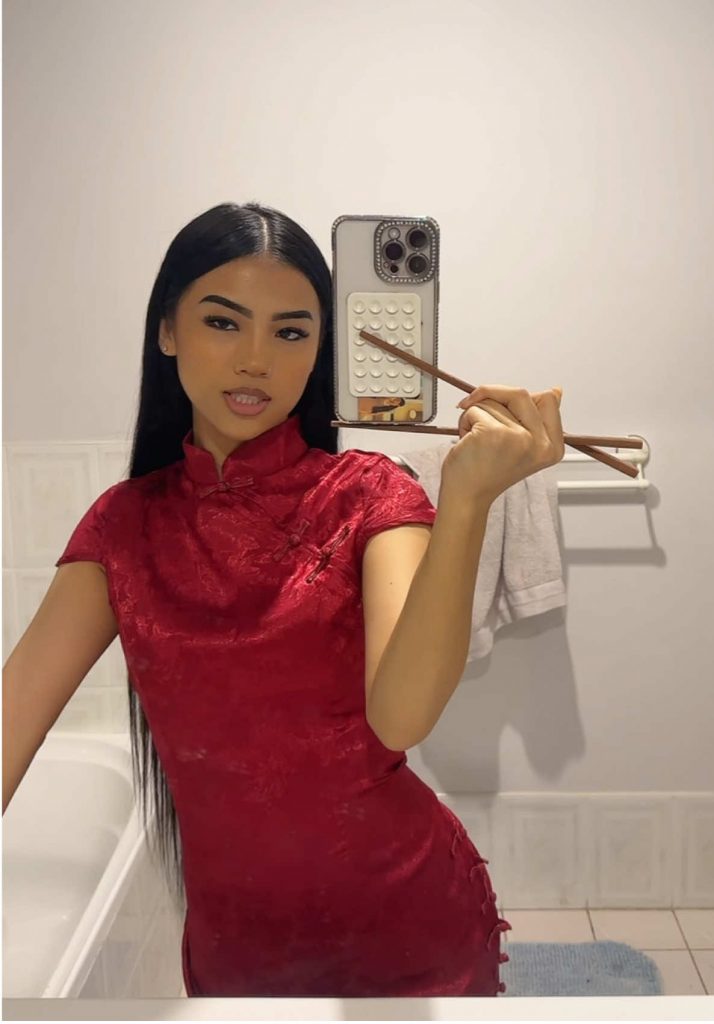 @trinitynquyen ironic bc i struggle picking up dumplings w/ chopsticks  #asian #...