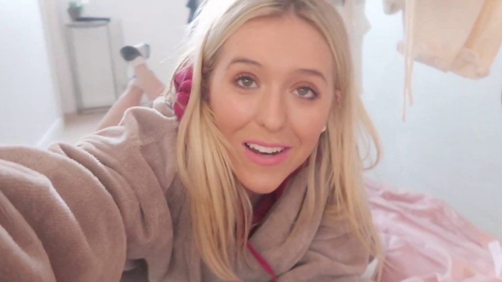 From Hero To Zero! Time With My Mum, Home In Yorkshire, Gifts For My Followers, London Vlog