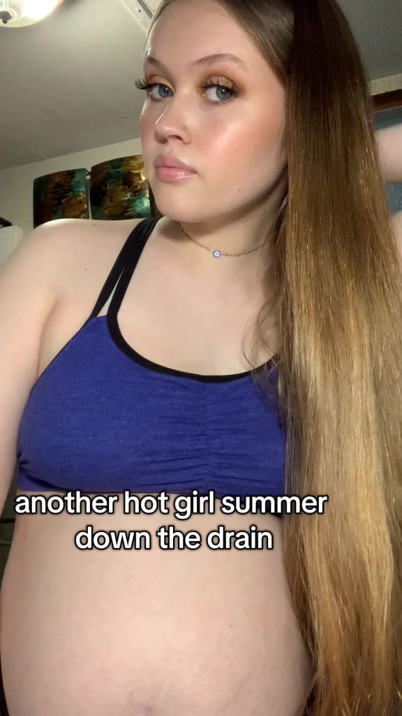 @_imacoolmom69 9 more weeks  #pregnant #singlemom #julybaby #pregnantmama  ...