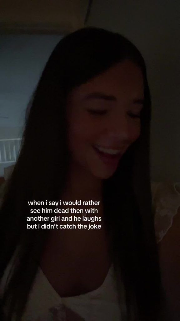 @audreysupersecretspam2 the only thing thats funny is that you think im kidding ...