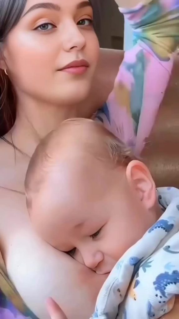 @celebrity.talks2 baby Breastfeeding  Follow For More #milk #baby #breastfeading...
