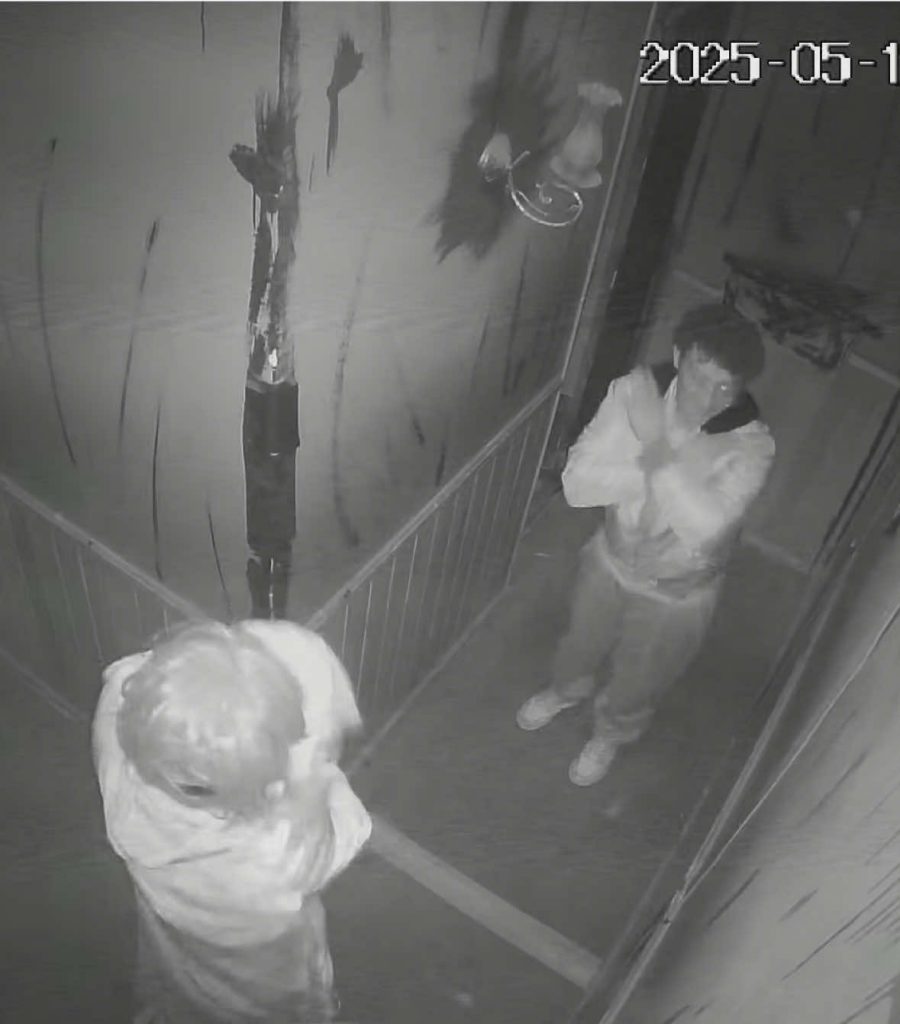 @deadzone_escape Dale a tu cuerpo alegría Macarena…اسكيب روم رعب خوف escape room...