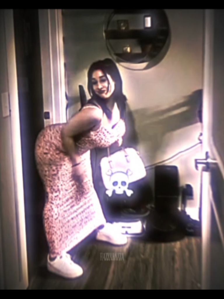 @hazza_bazzaa mom's dress as there daughters #fyp #moms #mums #daughter #edit  ...