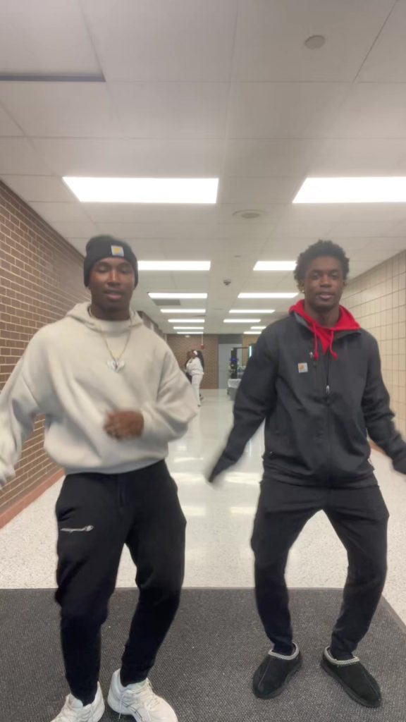 @jay.romeeee Bro ts funny asl@kb #fyp #viral #newdancechallenge #dance #2025 #ro...