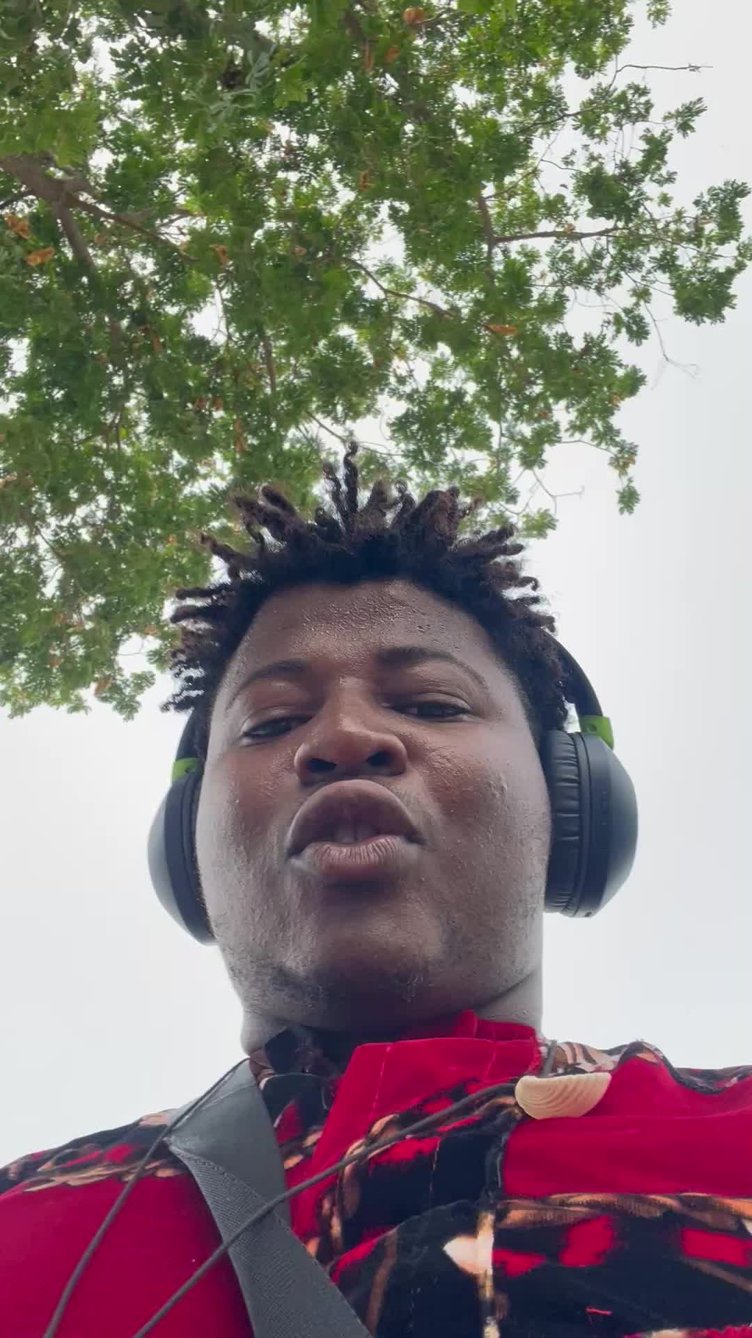 @manlikej.p This People are funny guys  ...