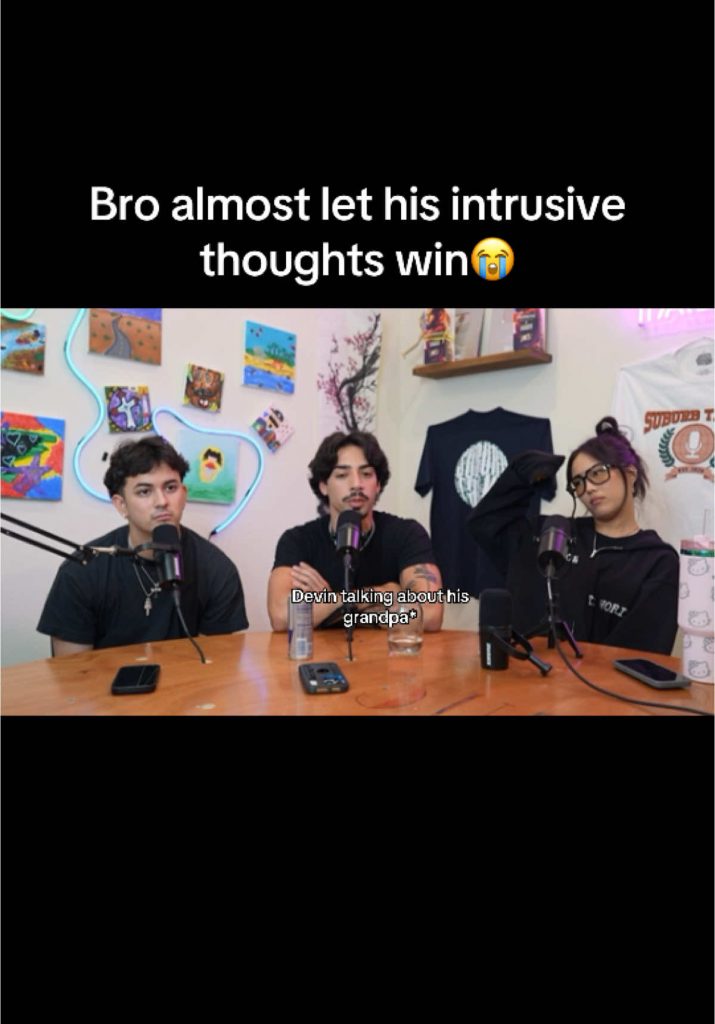 @svbtae The fact nobody notice is what makes it more funny @Sage Guillen #suburb...