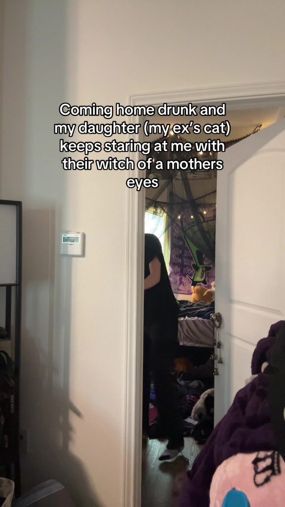 @valerensuxlol I thought this was funny please dont stab me in my sleep ...